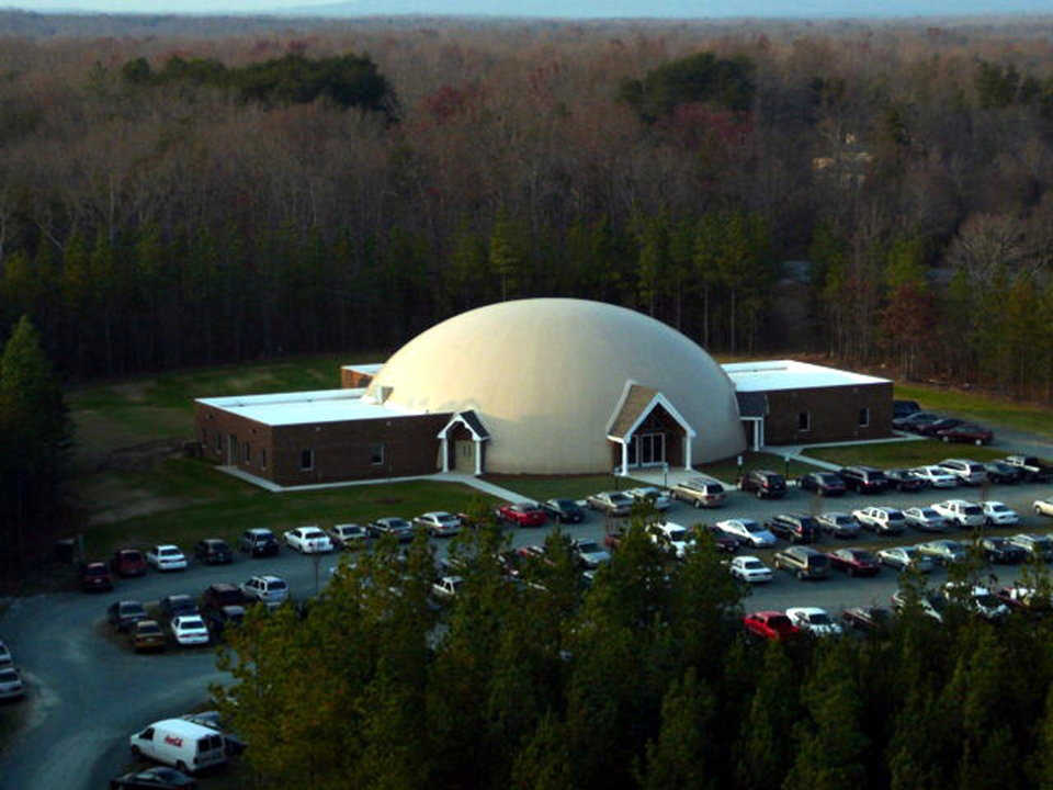 Dual use — Sanctuary’s 104-foot diameter encompasses an area used mainly for religious services that can be easily converted into a multipurpose room, since its seating is movable.