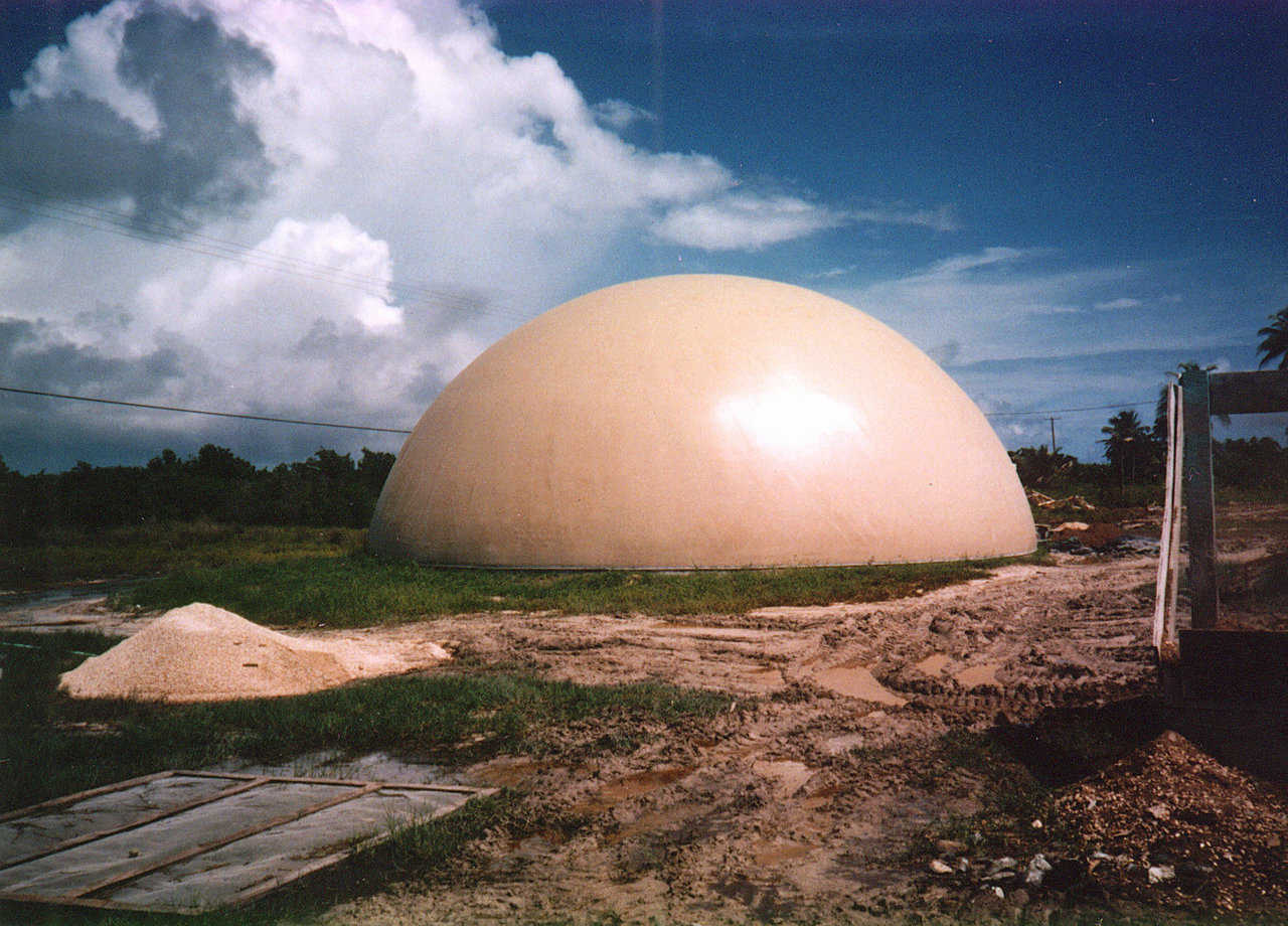 Food Storage — A 50’ diameter Monolithic Dome is used for storing dry pack food in Ambergris Caye, Belize. From Friday, Sept. 29 to Sunday, Oct 1, 2000 Keith, a Force 4 hurricane with winds up to 135 mph, raged over Ambergris Caye. Keith uprooted trees, flattened buildings, overturned aircraft and jettisoned boats onto rocks, but the dome survived beautifully.