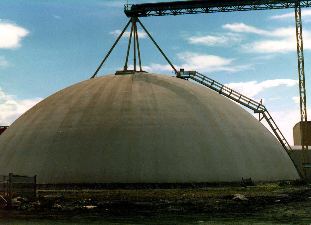 Potash Storage — In Ogden, Utah, Great Salt Lake Mineral operates a 25,000 ton potash storage with a diameter of 160’. A second dome of similar size has now been built for additional storage.
