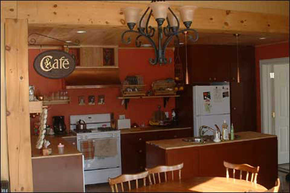 The Cushnie Cafe — It’s a gourmet kitchen with plenty of storage and a convenient island.