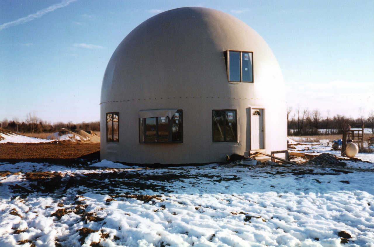 No eave — Without its eave, the dome looks bare. The eave definitely adds appeal.