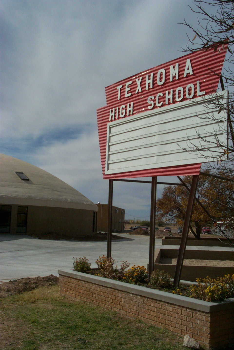 Texhoma School District — It serves approximately 500 students, in prekindergarten through grade 12, and now has a new Monolithic Dome facility for students in grades 5 through 12.