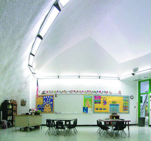 The kindergarten room’s spacious design offers a friendly learning enviroment.