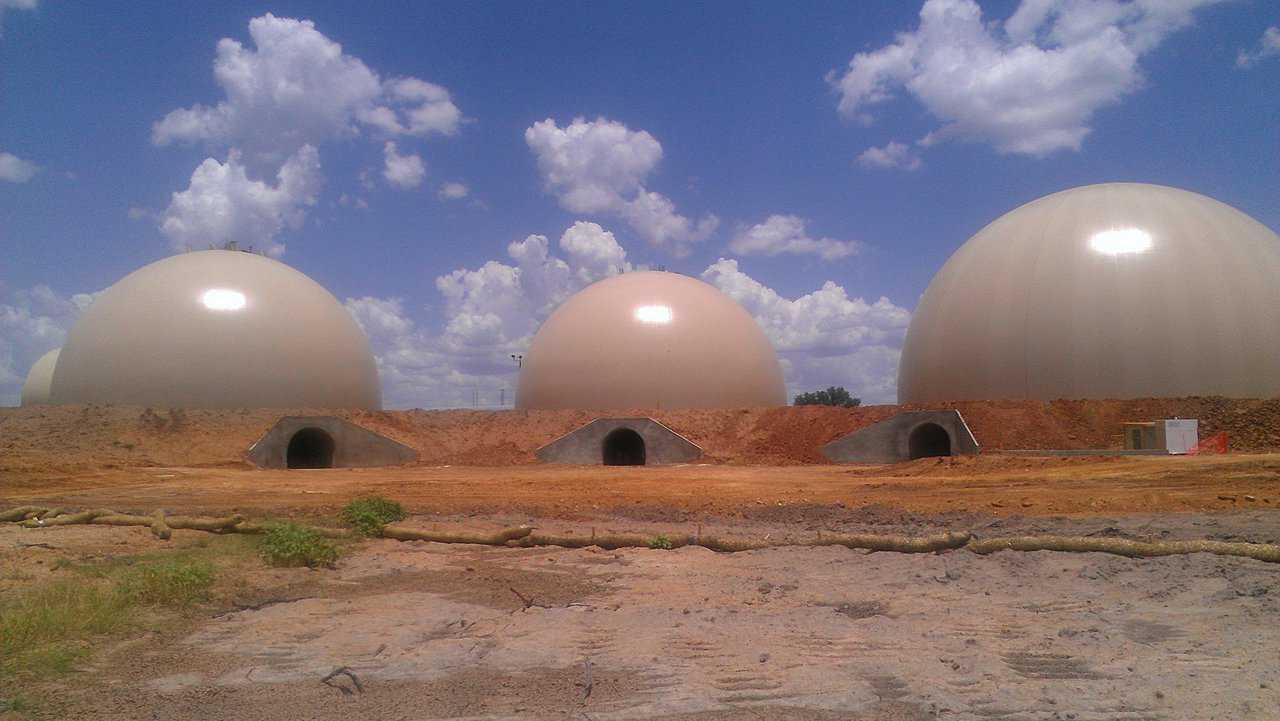 On its 1,000 acre operation in Voca, Texas, Cadre has three Monolithic Domes for storing frac-sand. For retrieving the sand, each dome has a Monolithic concrete tunnel 23’ wide, 13’ high and about 130’ long.