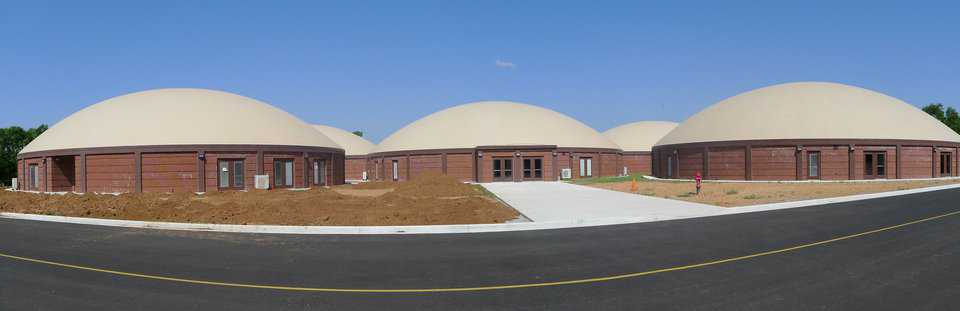 In 2011, construction began on Locust Grove’s new elementary school – a complex of five, interconnected Monolithic Domes designed by Architect Lee Gray of Salt Lake City, Utah.
See: http://www.monolithic.com/stories/feature-school-locust-grove-oklahoma
