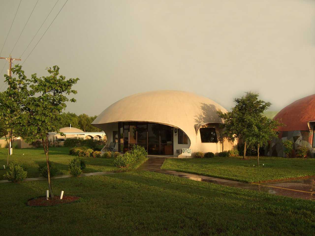 Monolithic Headquarters, Italy, Texas