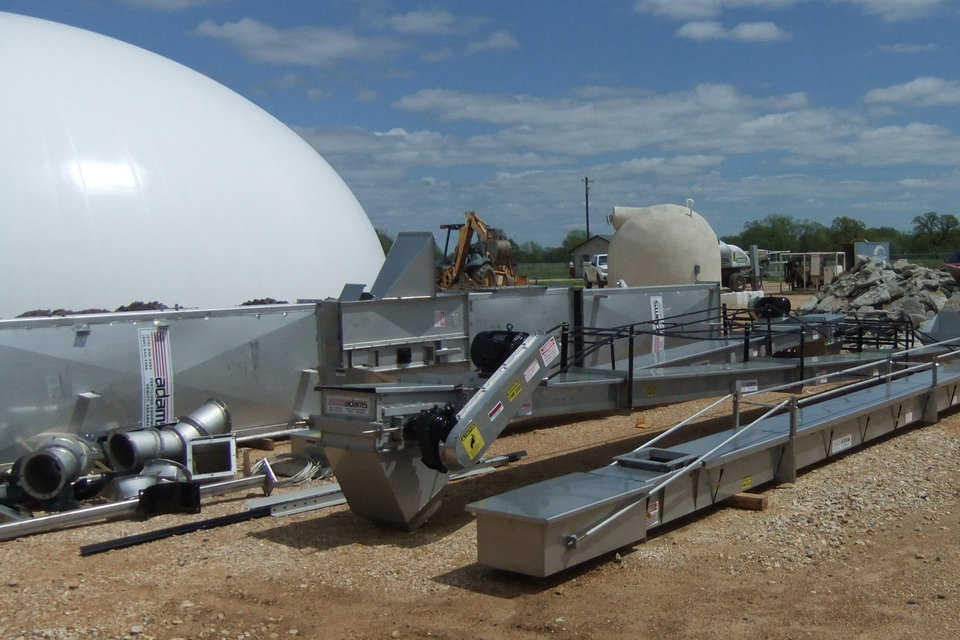 Fully automated — State-of-the-art, stainless steel handling equipment was installed and assembled as soon as the bin walls were completed.