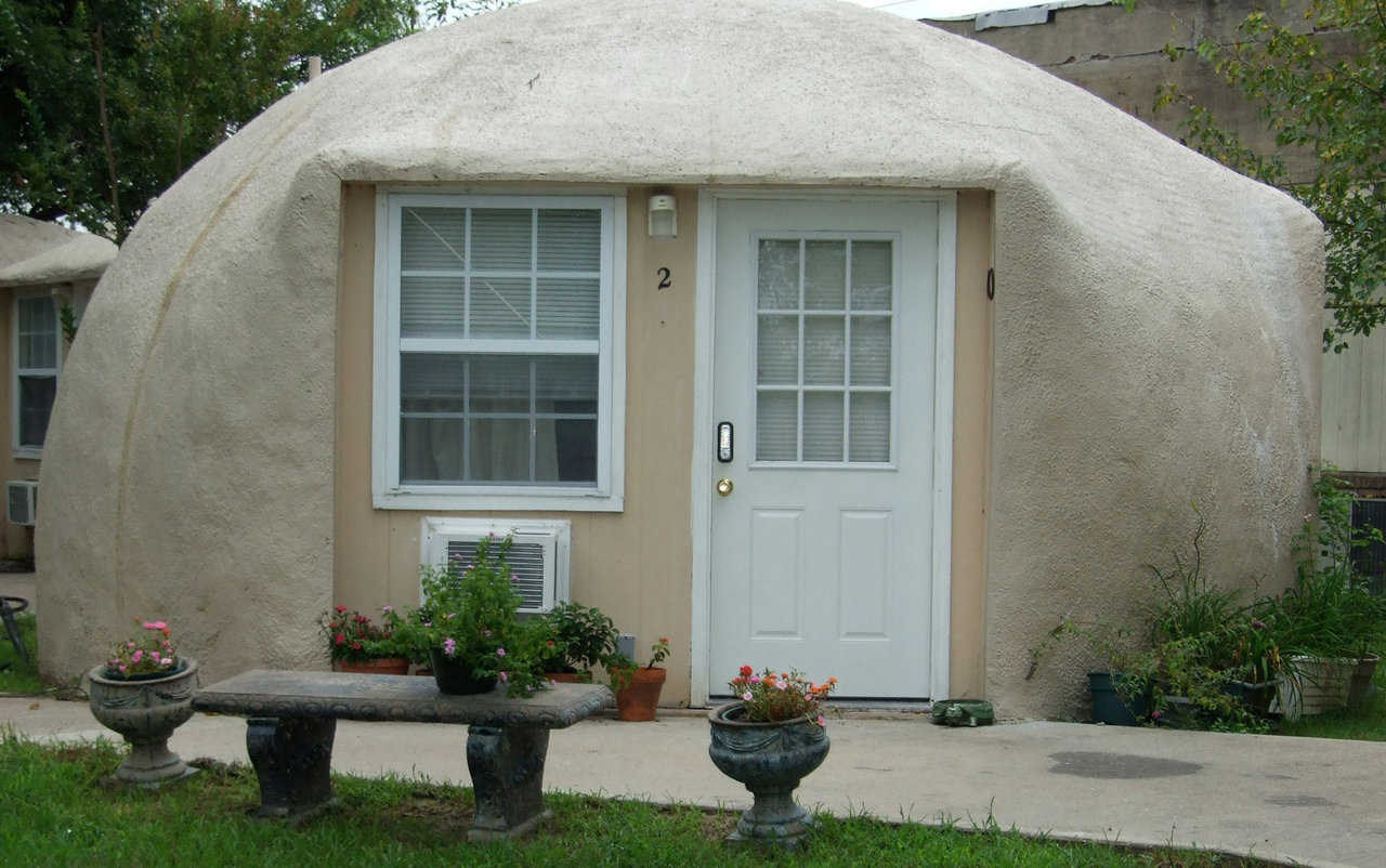 The Monolithic Io-20 — This dome has the innate ability to resist natural disasters, such as tornadoes, hurricanes and earthquakes, as well as fire, termites and rot.