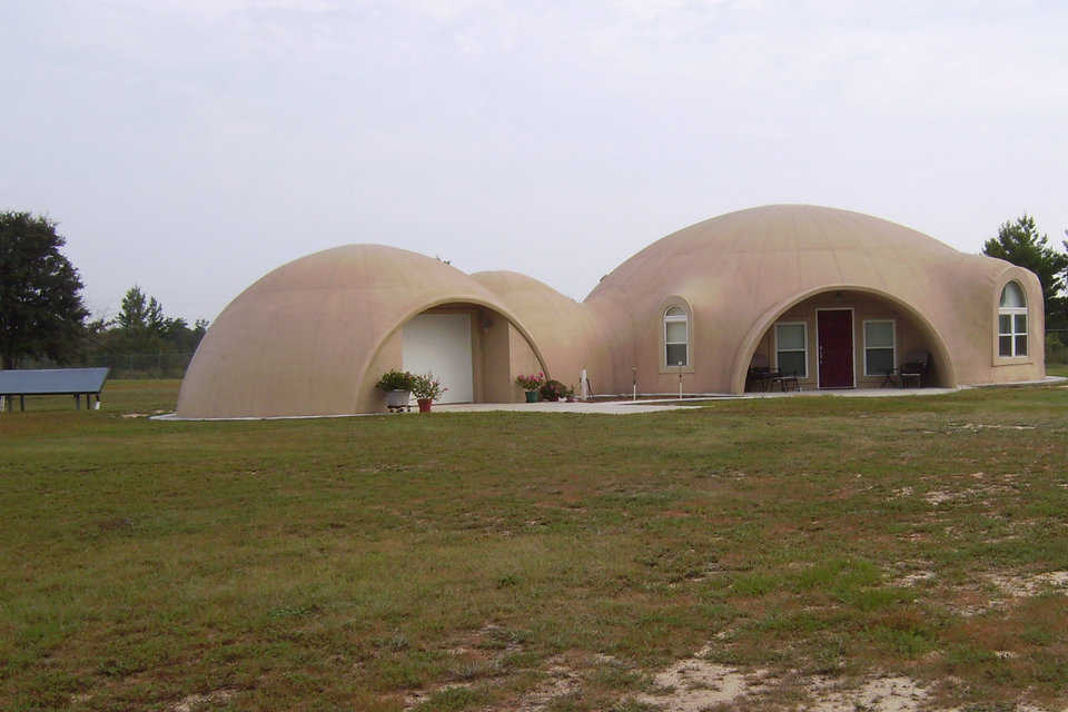 The Watts Monolithic Dome Home — Harrilyn and Rudy built their dome home 21 miles south of Chipley, Florida in tornado country.