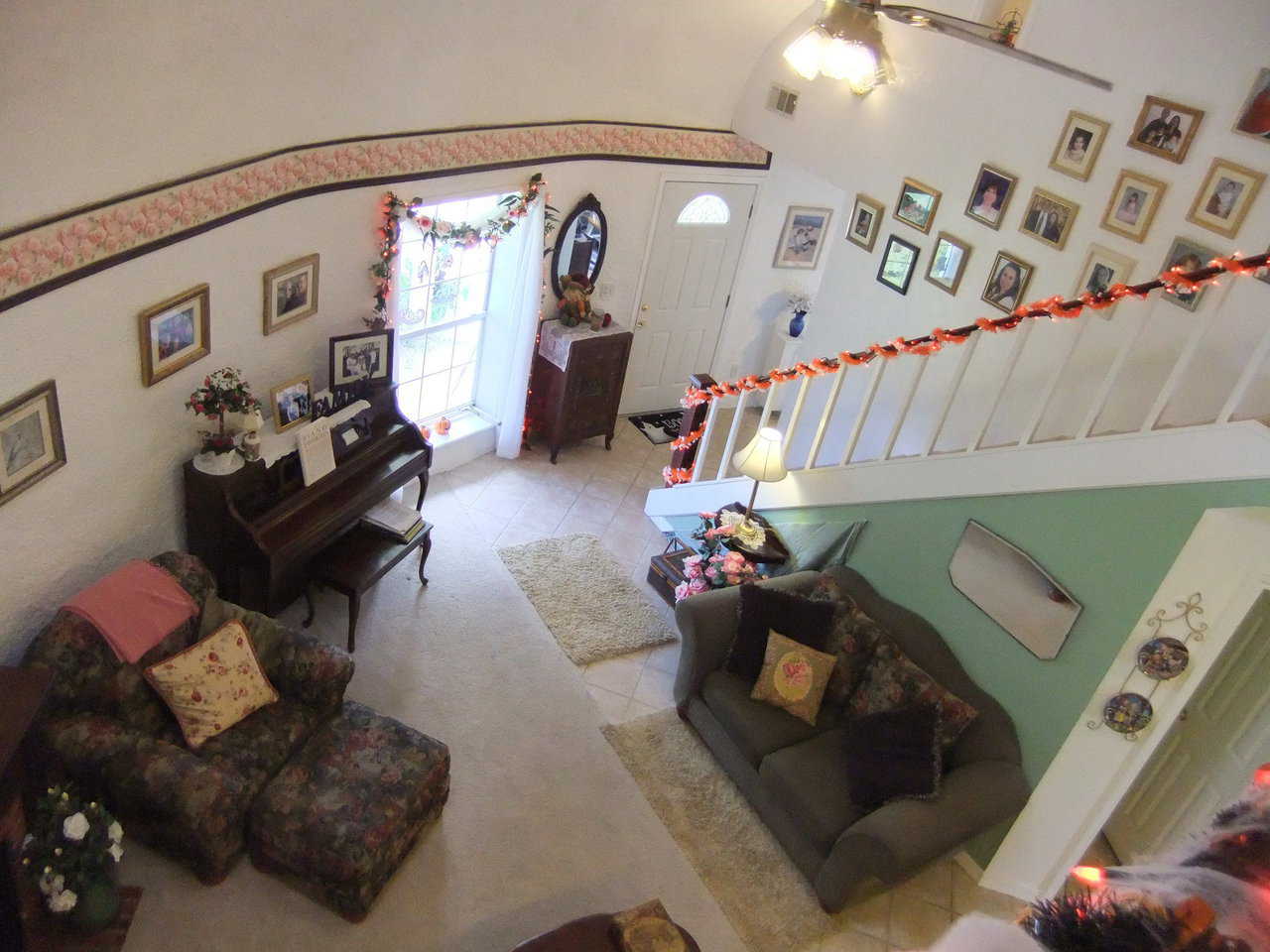 Decorating the Orion — With straight walls, the placement of large furniture pieces, like a piano, did not present a problem.