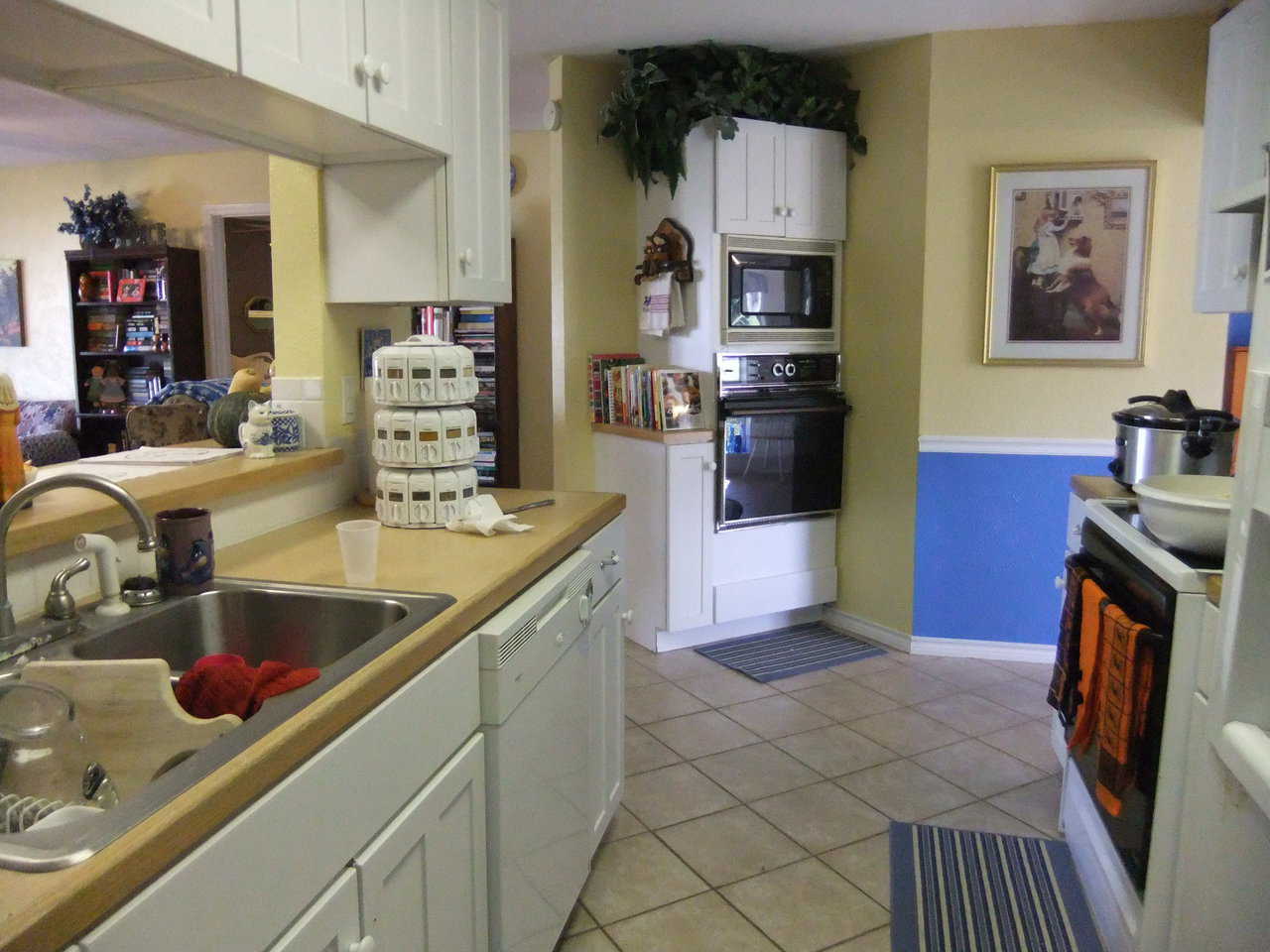 Streamlined Kitchen — The placement of appliances is well planned so space is not wasted.