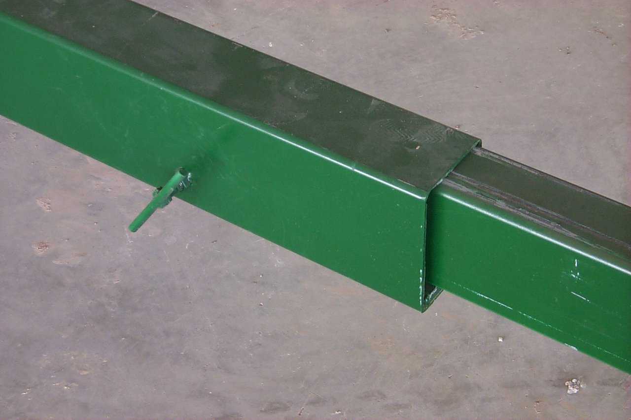 Scaffold Beam — The scaffold beams are also adjustable. This makes it easier to build any size dome, and makes for easy transport since the beams will slide in together.
