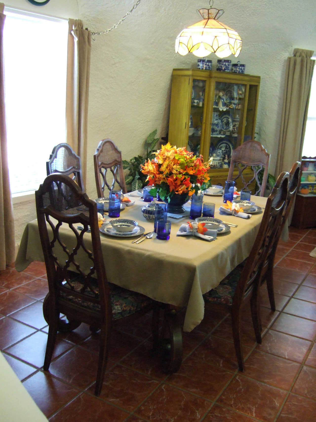 Dining area — It’s located just off the kitchen and adjacent to the living area.