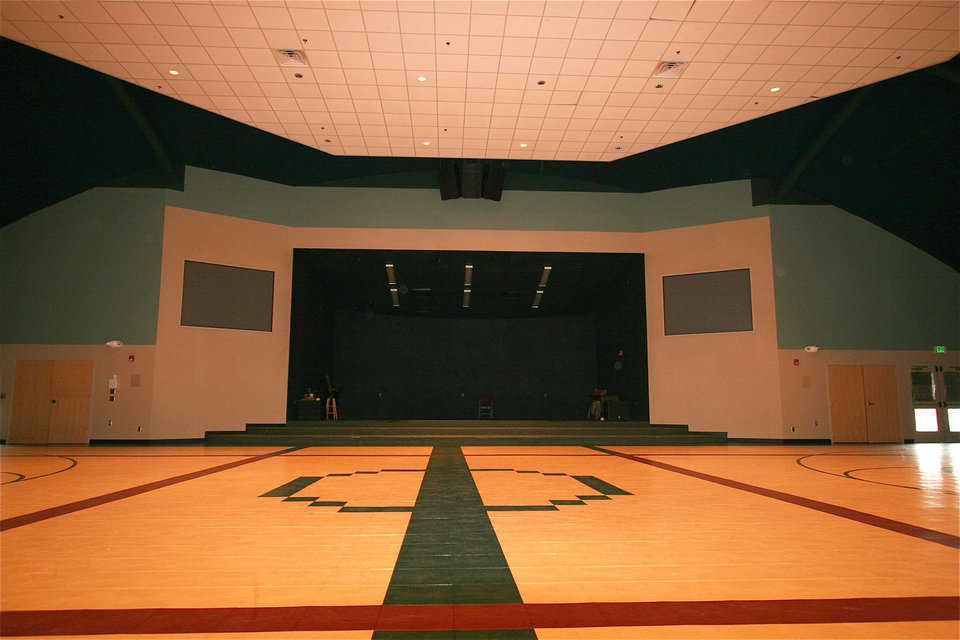 Unique event — The dome’s set-up made it possible for the Zoological Society to arrange for a “Mutual of Omaha Wild Kingdom” presentation.