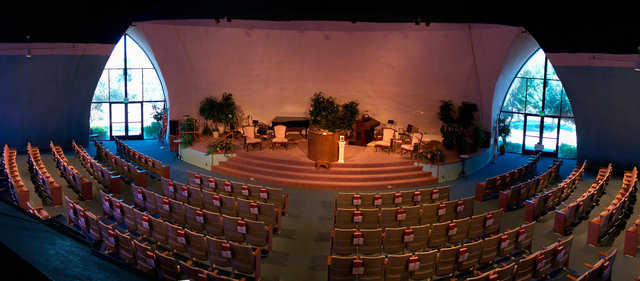 First Church of Religious Science of Hemet consists of two unique domes: the larger one (100’x 33’) that houses the sanctuary with seating for 300 and the smaller dome (80′ × 27′) that functions as a social hall.