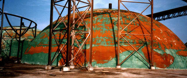 Vaper Drive — One of the early domes where the Airform was removed. Because the coating is in bad shape, the dome needs recoating or metal cladding – Chandler, Oklahoma.