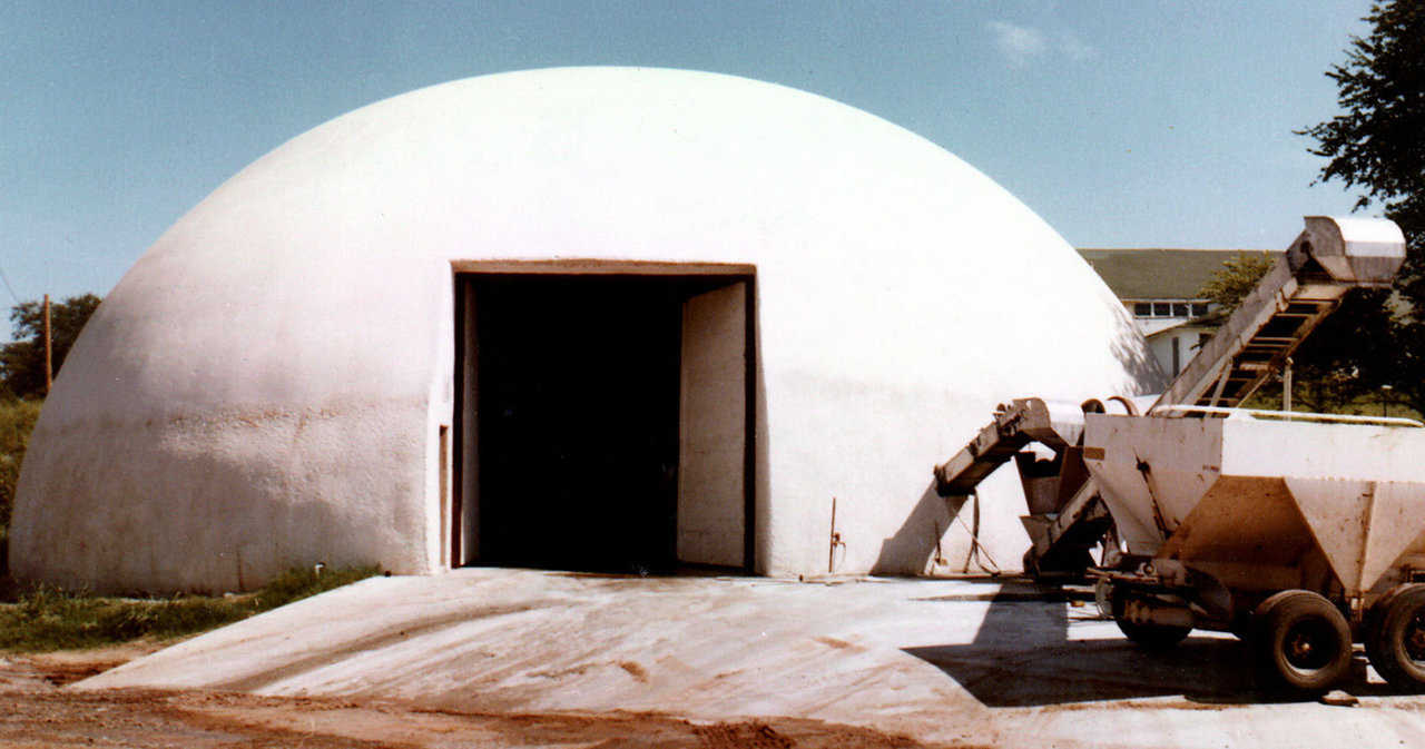 A Significant First! — In 1979, this 75’ diameter Monolithic Dome became our first fertilizer blend plant. Monolithic constructed it for Lincoln County Farm Service in Chandler, Oklahoma.