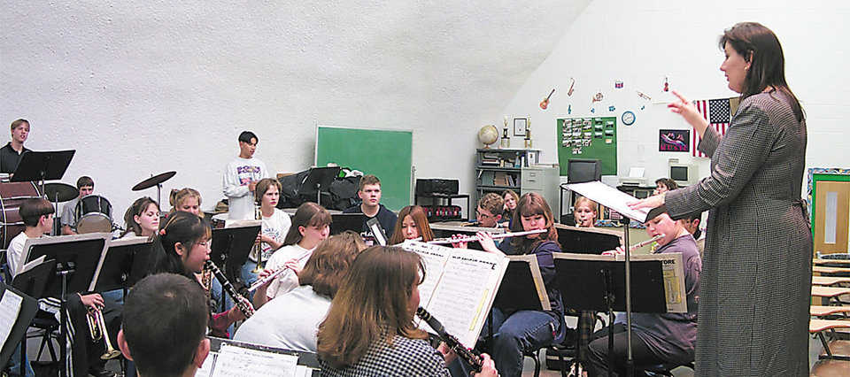 Band area — The gymnasium dome includes a band practice area as well as a stage for drama performances and other activities.