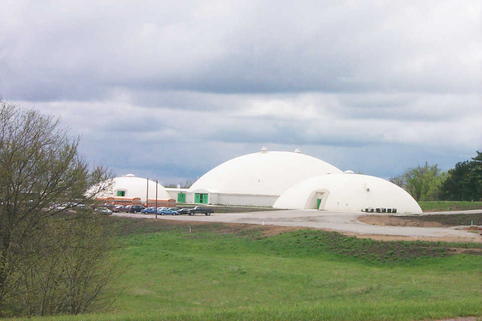 Good planning — The domes sit on a terrace above the parking area. That placement provides both safety and convenience.