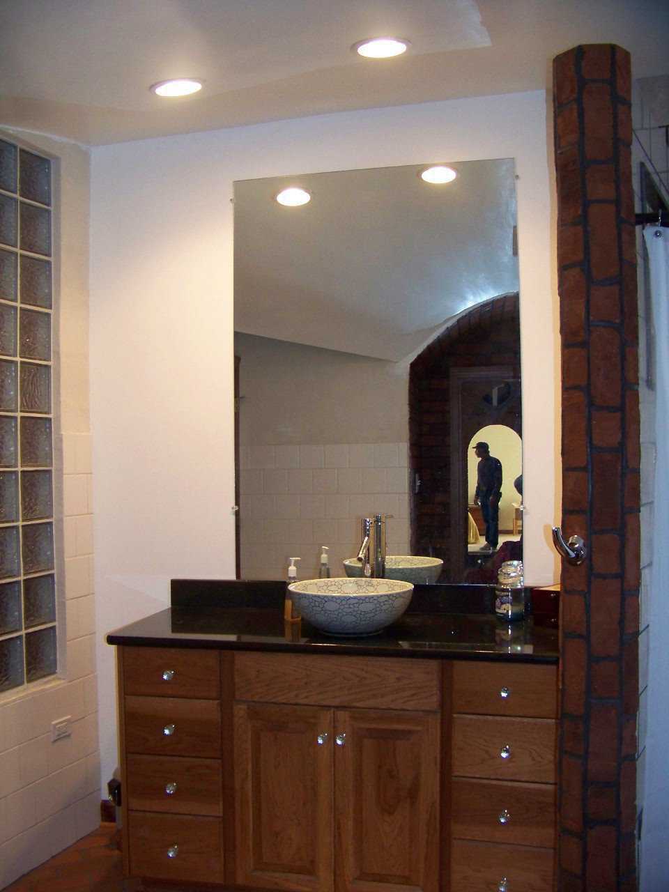 One of two baths — A living area of 2000 square feet includes a central great room, foyer, three bedrooms, two baths, kitchen, laundry and loft.