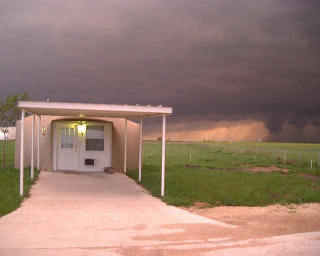 Monolithic Dome Rental in Italy, Texas — This Rental Unit provides secure, quiet, clean and affordable living accommodations even when an approaching storm darkens the skies.