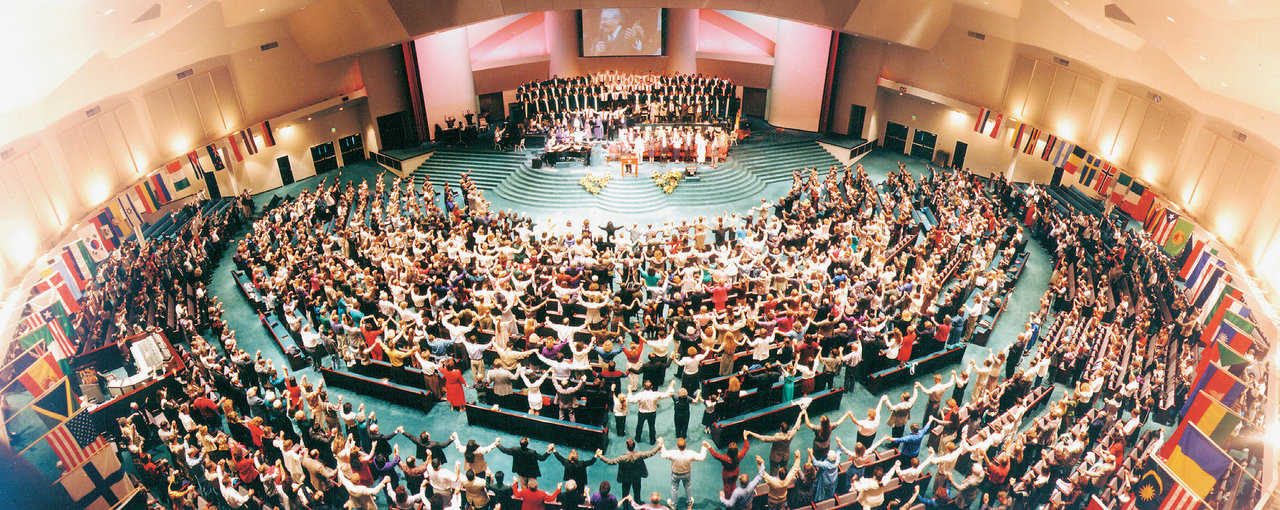 City Bible Church — This Monolithic Dome church has a diameter of 230 feet and seating for 3,000 worshipers.  That seating is designed to focus on the center platform.