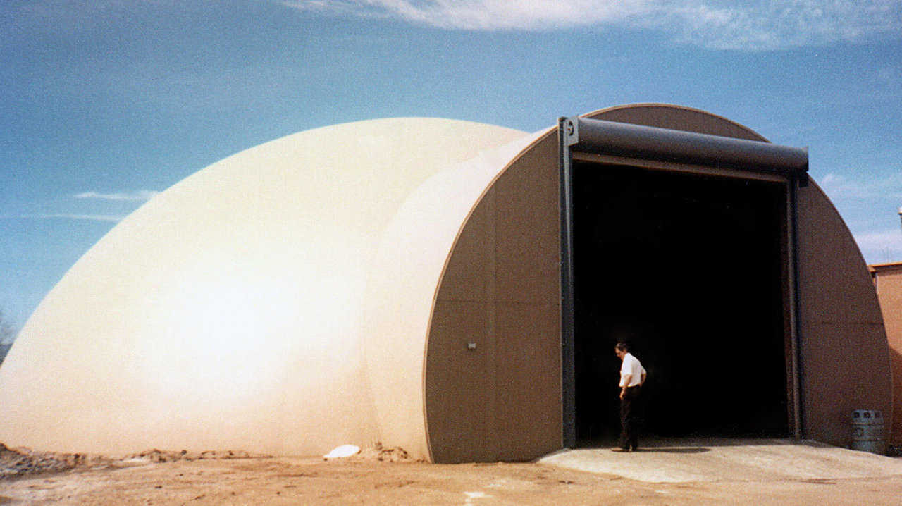 Salt Storage – Colorado Department of Highways — Monolithic has designed and constructed many domes for salt storage. They successfully withstand front-end loaders banging around inside, and when properly treated they resist salt’s damaging effects.