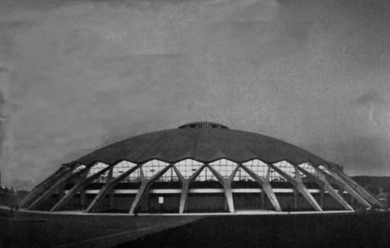 Pallazzo Dello Sport (Great Sports Palace)—Rome, Italy — Engineer Pier Luigi Nervi made this dome 194 feet in diameter and 69 feet in height.