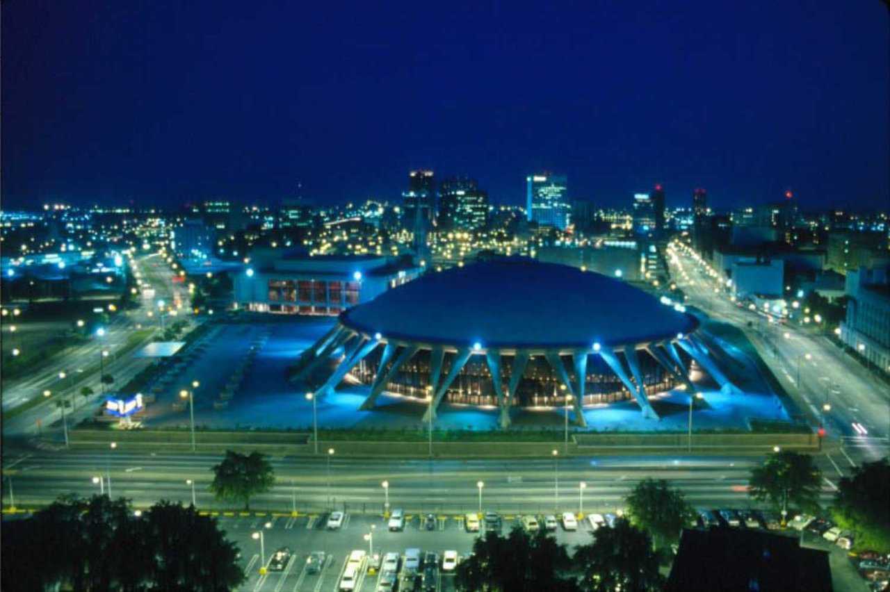 Norfolk SCOPE Arena & Conference Hall—Norfolk, Virginia — Norfolk Scope has the capacity of 85,000 square feet, 12,600 seats for sport events, 13,800 for conventions, and 150-seat restaurant.