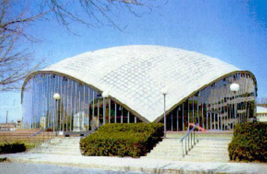 Kresge Auditorium, MIT—Cambridge, Massachusetts — Because there are no columns, every sear in Kresge Auditorium has an unobstructed view of the stage.