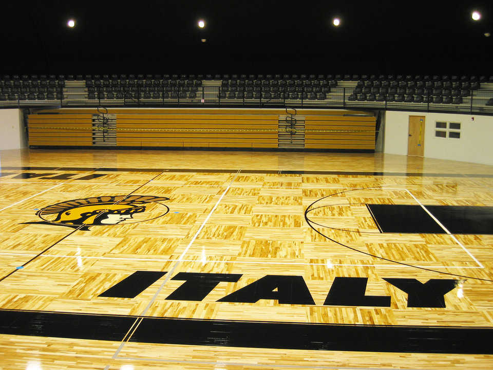 Air-Channel Star System Floor — Gladiator Coliseum has a maple, parquet floor laid in the famous Boston Gardens pattern.
