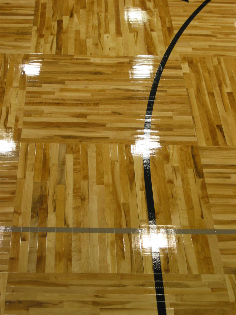 Great floor — This floor works with athletes, not against them and is particularly suited for competition because it minimizes impact forces and helps players stay fresh.