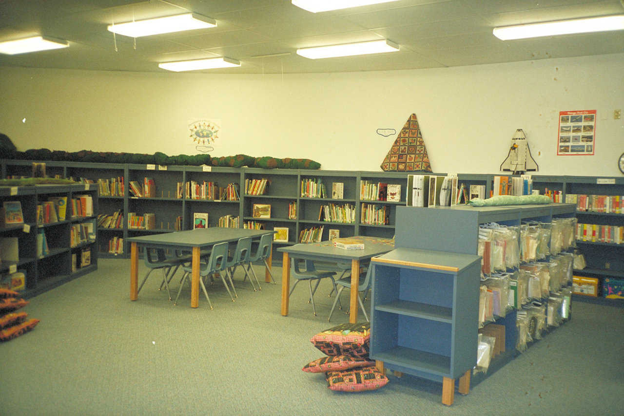 Library — Each room, including the library, has an individual heating/cooling unit along the external corridor. A central system heats and cools the internal section.