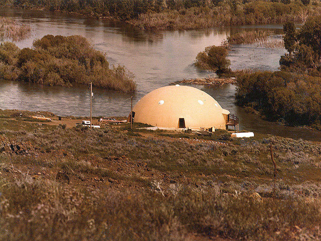 Cliffdome in 1980 — By pulling air through open windows and doors at night, Cliffdome stayed cool, requiring no air conditioning. A small, mobile-home heater kept this 8000-square-foot home warm.