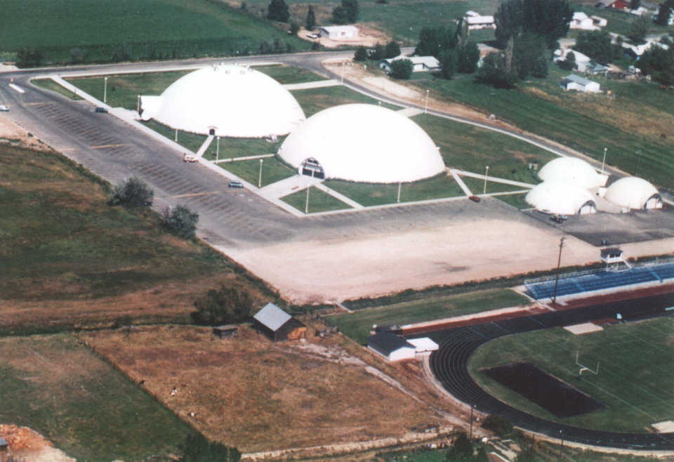 Emmett High School in Emmett, Idaho built a five-dome complex. Two 180-foot domes house the classrooms and a gymnasium while the smaller domes are used for vocational classes.
