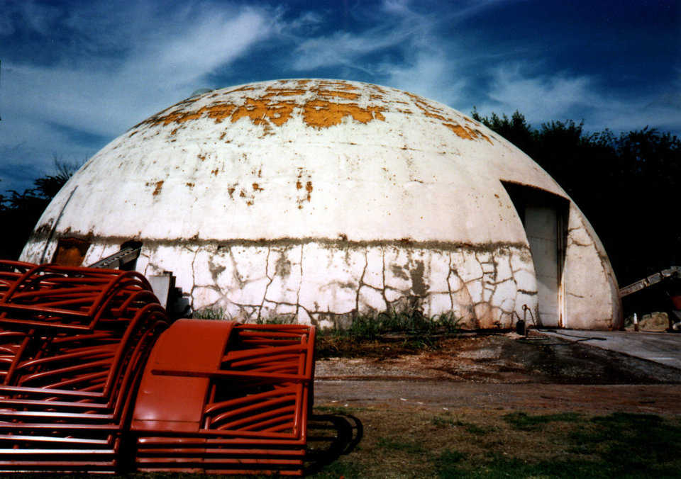 During the 33 years that followed the dome’s construction, its coating deteriorated. In those early days, Airforms were removed instead of remaining on the shell, and a coating was applied over the foam to protect it. Monolithic soon learned that coatings do not protect the foam as well as an Airform can and does.