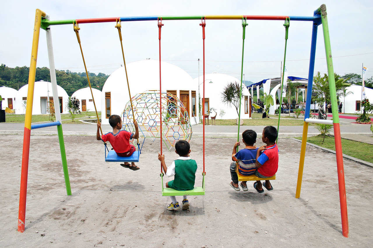 These Ecoshell Ones are in New Ngelepen, Indonesia. They form a complete village, built using local help. The only equipment used was the inflator and the cement mixer.