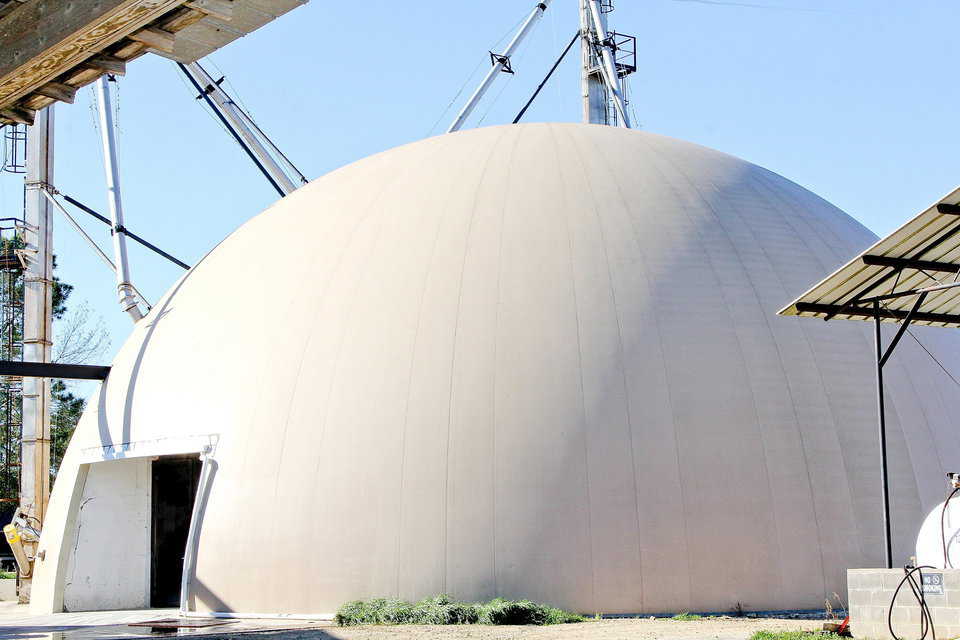 A Monolithic Dome makes an ideal fertilizer blend plant. It is moisture-controlled, energy-efficient, disaster-resistant, durable and easily maintained.
