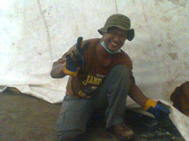 Antonius “Yoss” Yusanto, Indonesian dome builder.