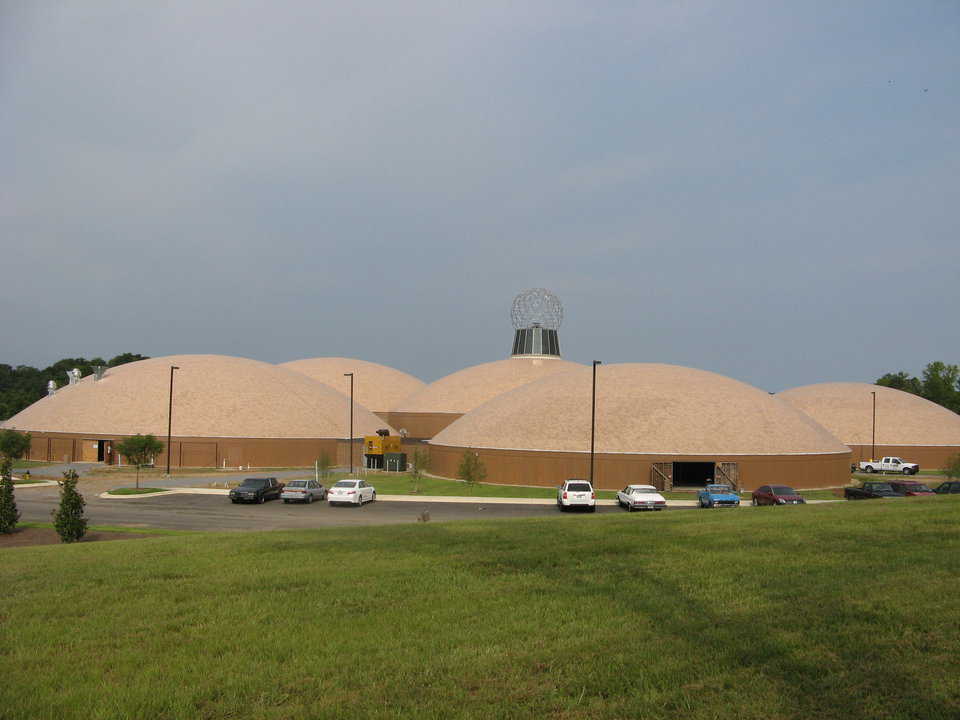 These are the six Monolithic Domes, 140’ and 160’ diameters, that comprise “The Bridge” of the Faith Chapel Christian Center. The domes attractively accommodate a bowling alley, children’s activity center, a café, double basketball court stadium and much more. All of the domes are covered with porcelain tile.
