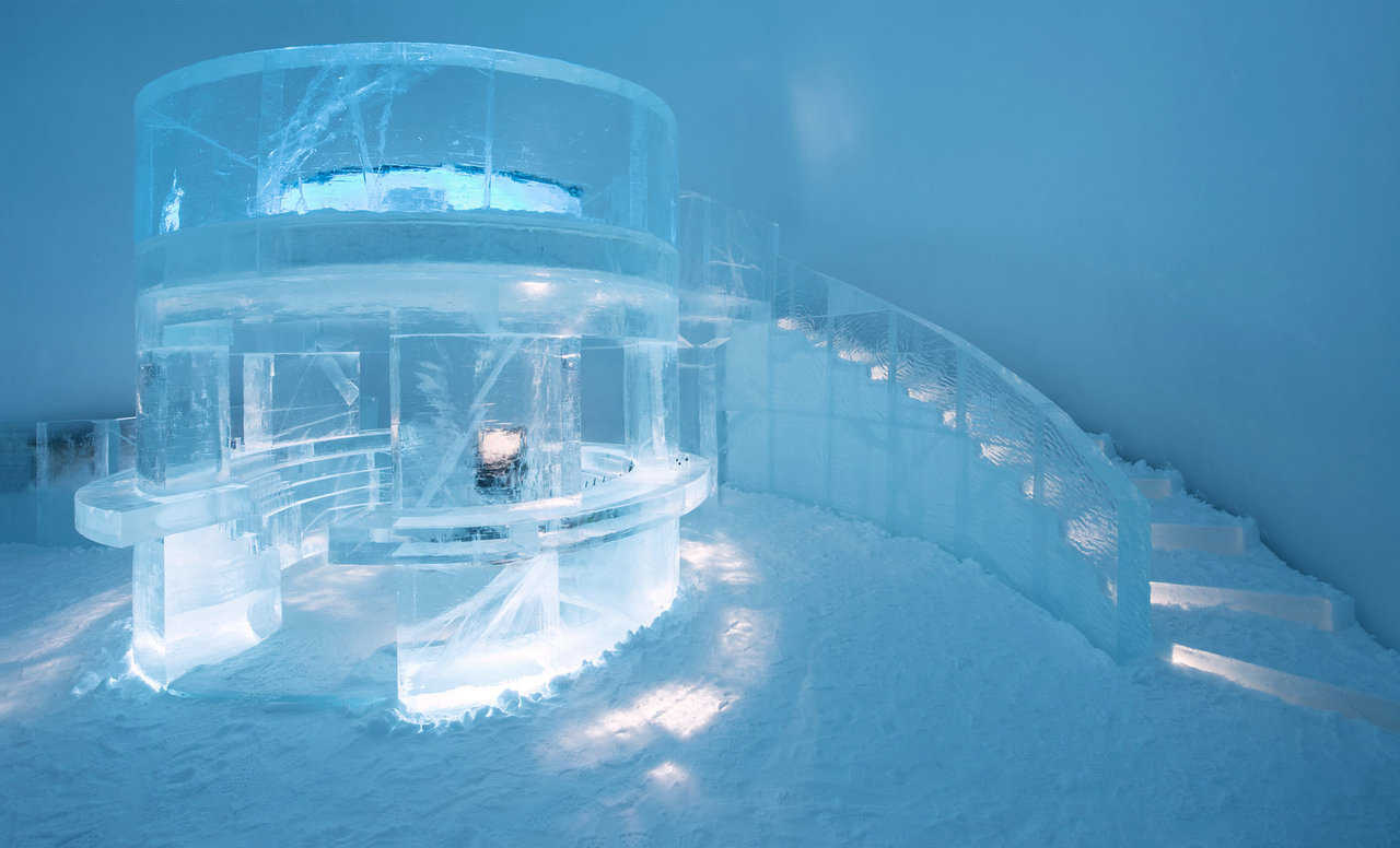 The IceBar Jukkasjärvi design is called “Tribute” by Elin Julin, Marinus Vroom and Jens Thoms Ivarsson.