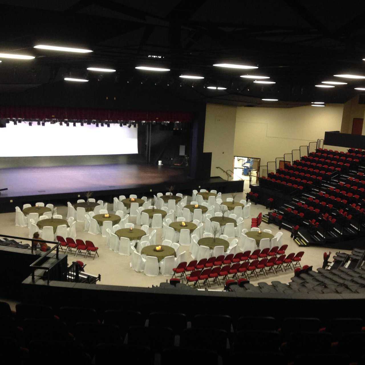 Banquet seating on the center floor.