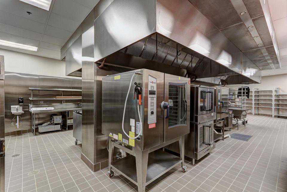Commercial kitchen