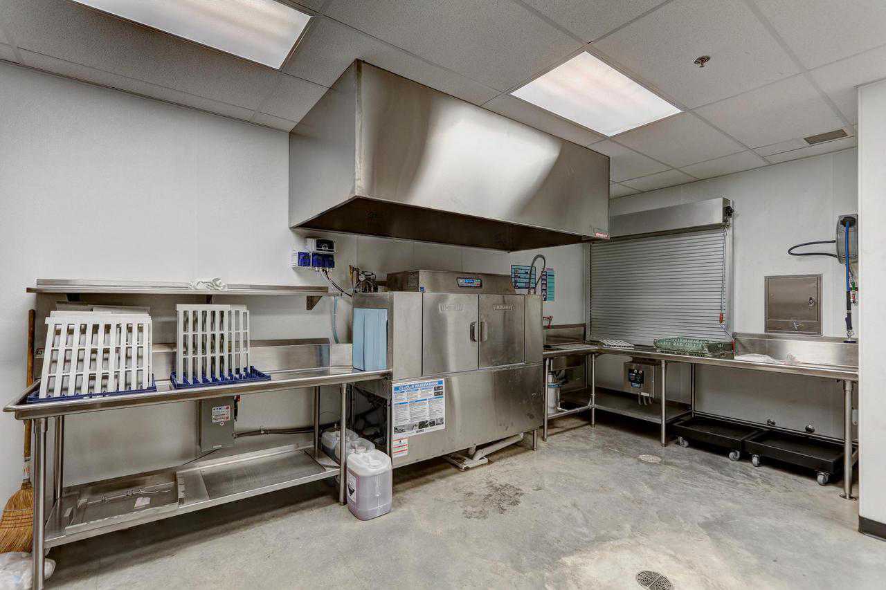 More kitchen