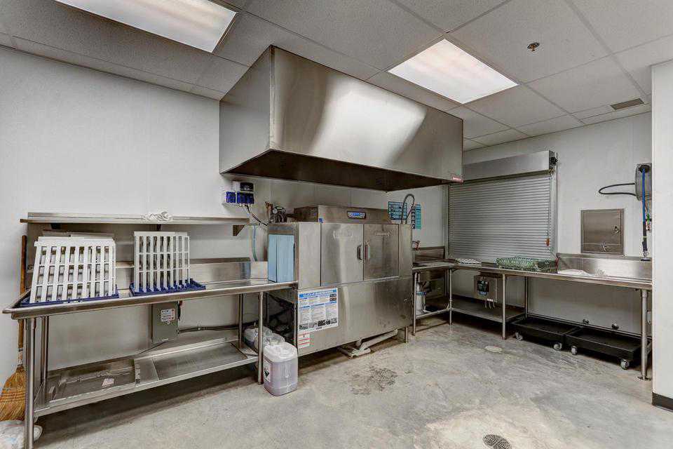 More kitchen