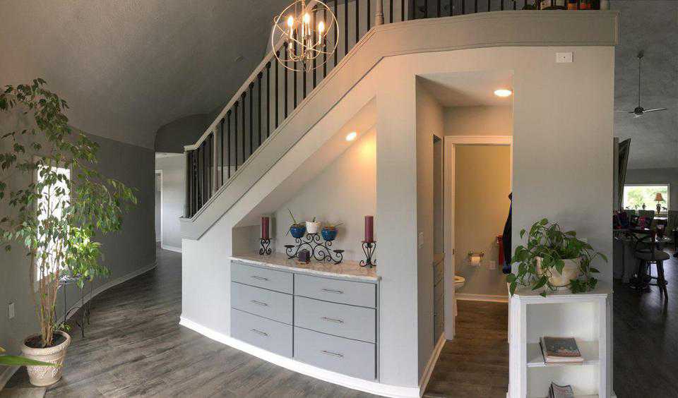 Entry bathroom