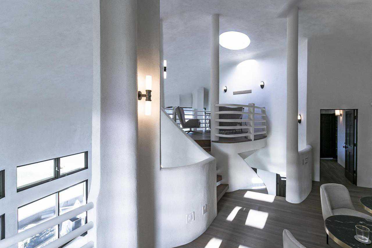 Upper floor