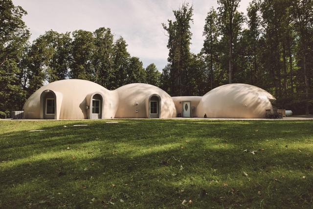 The Hyser Family’s Monolithic Dome Home